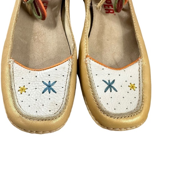 CAMPER, closed toe, multi color, flat, w/ tie closure, moccasin sz 37 (6.5) - Picture 3 of 8